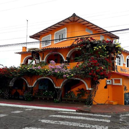 Hotel Crossman Puerto Ayora  Exterior foto